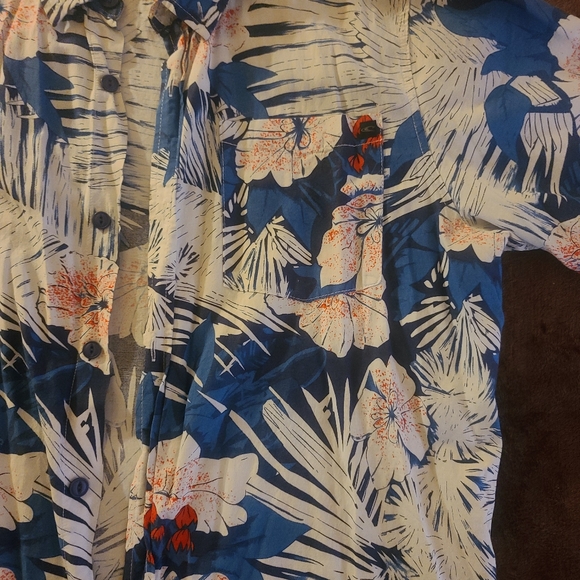 O’Neill Floral Chambray Button Down Shirt | Tailored Fit | Blue/White | Medium - Picture 6 of 11